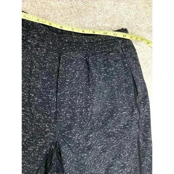 Lululemon Mens Athletic Shorts 9" Inseam Black Grey Speckles Lined Defect Sz M - Picture 2 of 12